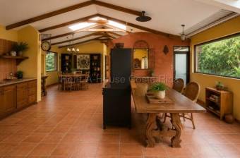 Casa rústica de lujo en amplio terreno cerca de Cartago #26-2205 GS
