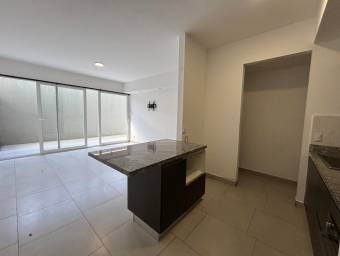 Venta apartamento 2 habitaciones con patio, bodega y 2 parqueos #25-1267 GS