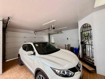 Venta de casa familiar con terraza, jardín y alta plusvalía #26-2220 GS