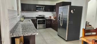Casa contemporánea en Terralta con jardín y amenidades exclusivas #26-1631 GS