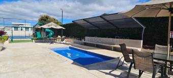 Casa contemporánea en Terralta con jardín y amenidades exclusivas #26-1631 GS