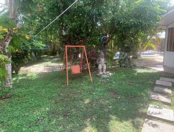 Venta de propiedad turística con casa, cabina y piscina #26-2223 GS