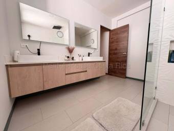 Venta de Exclusiva Residencia de Lujo en La Guácima - Hacienda Los Reyes. RAH 26-2257