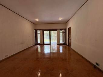 Venta de Casa en Escazú, San José. RAH 26-1099 Venta de Casa en Escazú, San José. RAH 26-1099