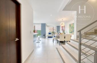 Casa en Venta en Condominio La Estefana en Sabanilla 3 Habitaciones más Mezzanine y Vista 