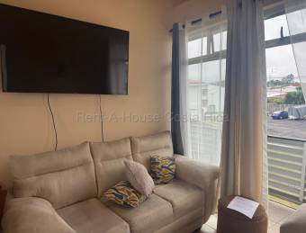 Se vende apartamento en La Trinidad Moravia 26-2144