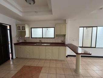 Venta de Casa en San Pablo de Heredia. RAH 26-2261