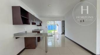 Casa en Venta en Condominio Lomas de Montes de Oca en Sabanilla 3 Habitaciones y Mezzanine
