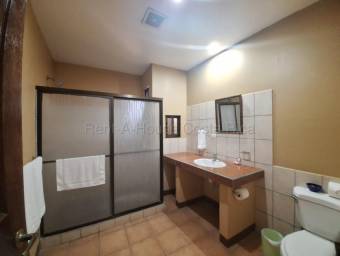 Venta de Hotel en Belén de Heredia. RAH 26-2129
