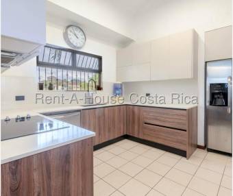 Venta de casa de lujo con amplio terreno y excelente plusvalía #26-1434 GS