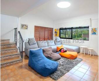 Venta de casa de lujo con amplio terreno y excelente plusvalía #26-1434 GS
