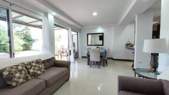 Venta casa con patio y garaje para 4 vehículos Alajuela Rio Segundo