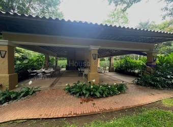 Venta de lote esquinero en Mora con gran potencial para construir #26-2249 GS