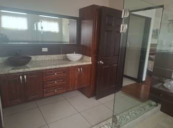 Linda casa en residencial en Granadilla