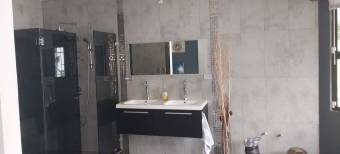 Casa tipo contemporaneo, San Isidro de Heredia 637 mts2