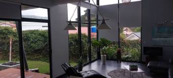 Casa tipo contemporaneo, San Isidro de Heredia 637 mts2