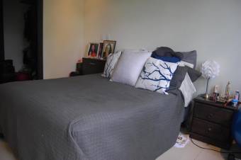 Se renta moderno apartamento amoblado en el centro de Santa Ana 19-919