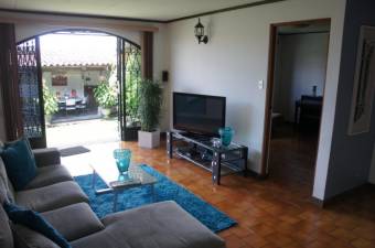 Venta de Casa en Heredia  #19-105