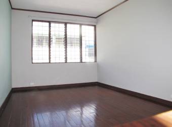 Se alquila apartamento ideal para pareja, persona sola o estudiantes.