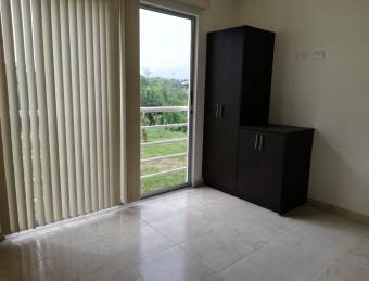 Estrena apartamento en condominio en Alajuela 20-478