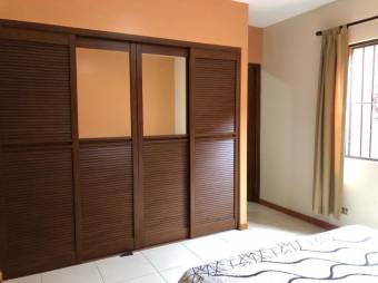 se vende espaciosa casa de un planta a 500 metros de mall oxigeno 20-1698