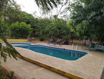 Functioning hotel located in very quiet area near Tamarindo w/7 units- for sale by owner