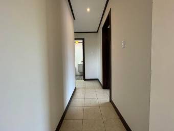 Se vende casa en Santa Ana, excelente condominio, 21-1724