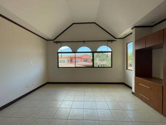 Se vende casa en Santa Ana, excelente condominio, 21-1724