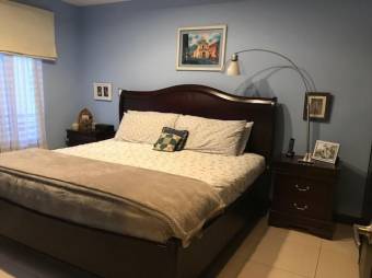 Se vende Casa en excelentes condiciones en Santa Ana 20-1325