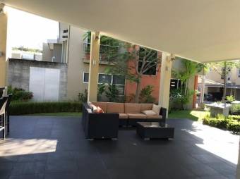 Se vende Casa en excelentes condiciones en Santa Ana 20-1325