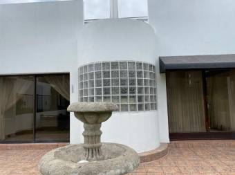 Se vende hermosa casa contemporanea en Santa Ana 21-1941