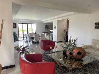 Se vende grandiosa casa ubicada en una de las zonas de mas alta plusvalía, Escazú21-2562