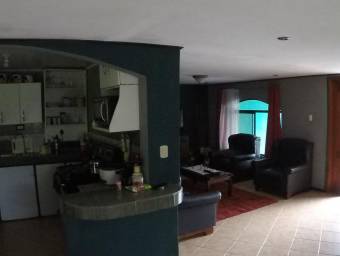  Se vende linda casa esquinera en Santa Ana,21-2569