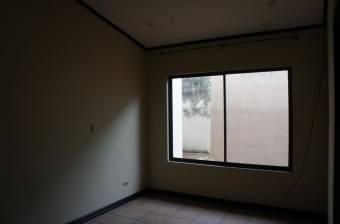 Se vende linda casa en condominio, en perfecto estado. Heredia 21-786