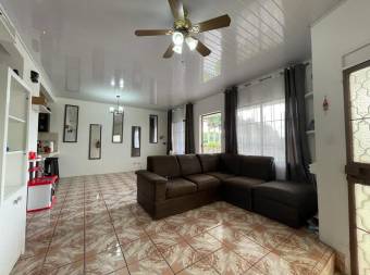 VENTA DE HERMOSA CASA EN SANTO DOMINGO DE HEREDIA