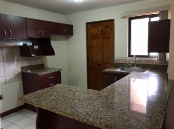 VENTA DE CASA EN CONDOMINIO, TIBÁS