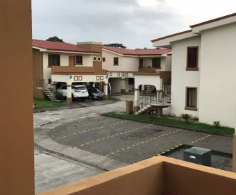 VENTA DE CASA EN CONDOMINIO, TIBÁS