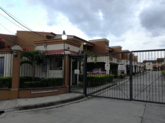 VENTA DE CASA EN CONDOMINIO, TIBÁS