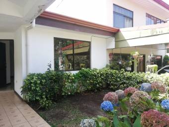 Casa en venta en Alajuelita, San José. RAH 22-1134