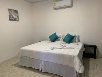 Magnificas Casas con terreno en Playa Punta uva, Venta     CG-21-1578