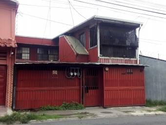 Casa en venta en Alajuelita, San José. RAH 22-1465