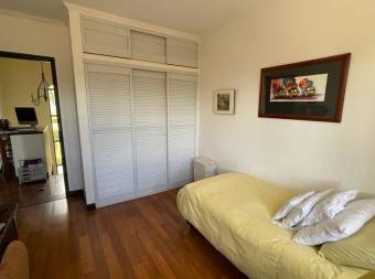 Se vende espaciosa casa en San Antonio Escazu 22-2672