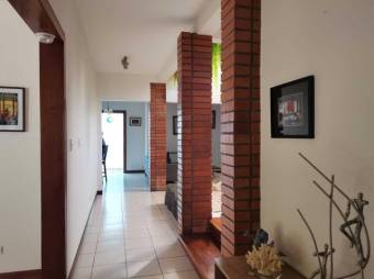 MLS-22-1517 VENTA CASA MONTES OCA SAN JOSE