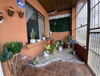 Se vende casa de una planta en Ulloa Heredia con excelente ubicacion 