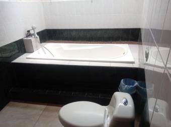 Fabulosa casa de 2 Niveles en Venta, Guapiles Centro        CG-20-1534