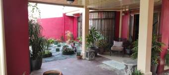 Comoda y Amplia casa de 2 Niveles en Venta, Coopevigua de Guapiles        CG-22-1613