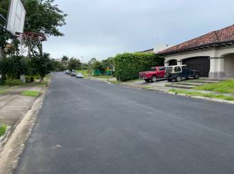 Venta de casa ubicada en San José, Santa Ana, Pozos