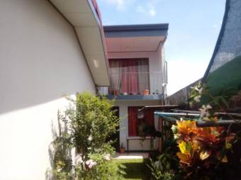 Moderna y Comoda casa en Venta, Guapiles     CG-20-1815