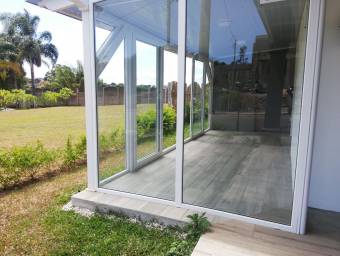 Casa en venta en Grecia, Alajuela. RAH 22-2489