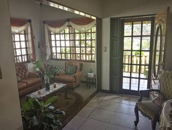 VENTA DE CASA EN SANTA BÁRBARA DE HEREDIA